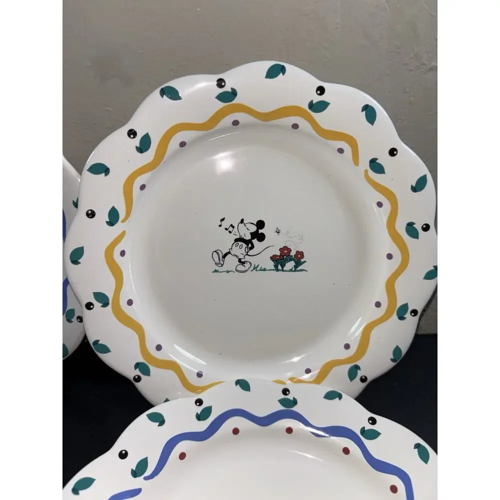4 Pflatzgraff Mickey & Co Salad Dessert Plates Minnie Donald (2) Mickey 8.5”